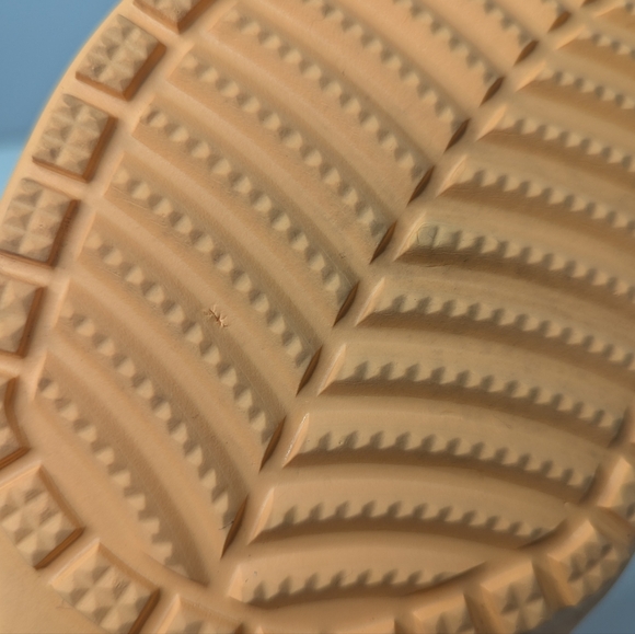 Crocs Classic Clogs Peach/Orange Unisex M8 W10 - Picture 6 of 8